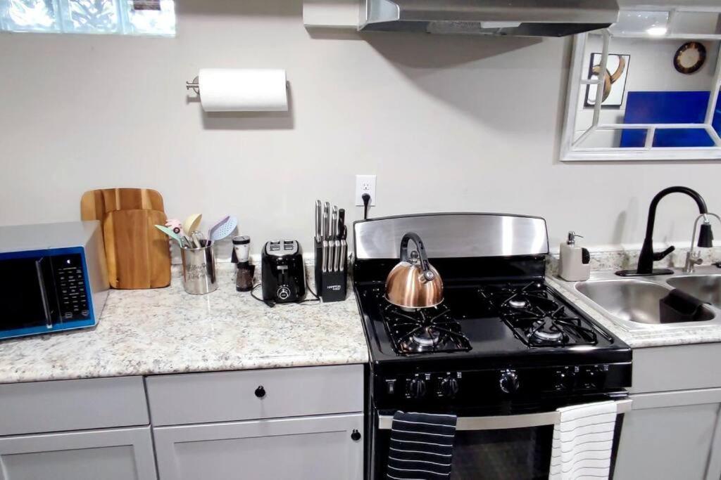 Spacious Suite Close To Downtown Indy/ King Bed Indianapolis Exterior foto