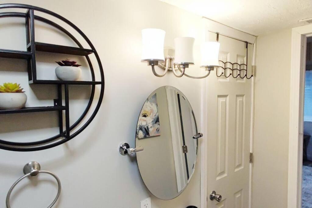 Spacious Suite Close To Downtown Indy/ King Bed Indianapolis Exterior foto