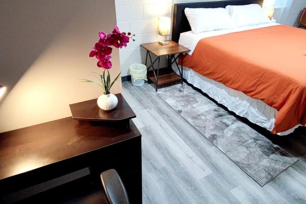 Spacious Suite Close To Downtown Indy/ King Bed Indianapolis Exterior foto