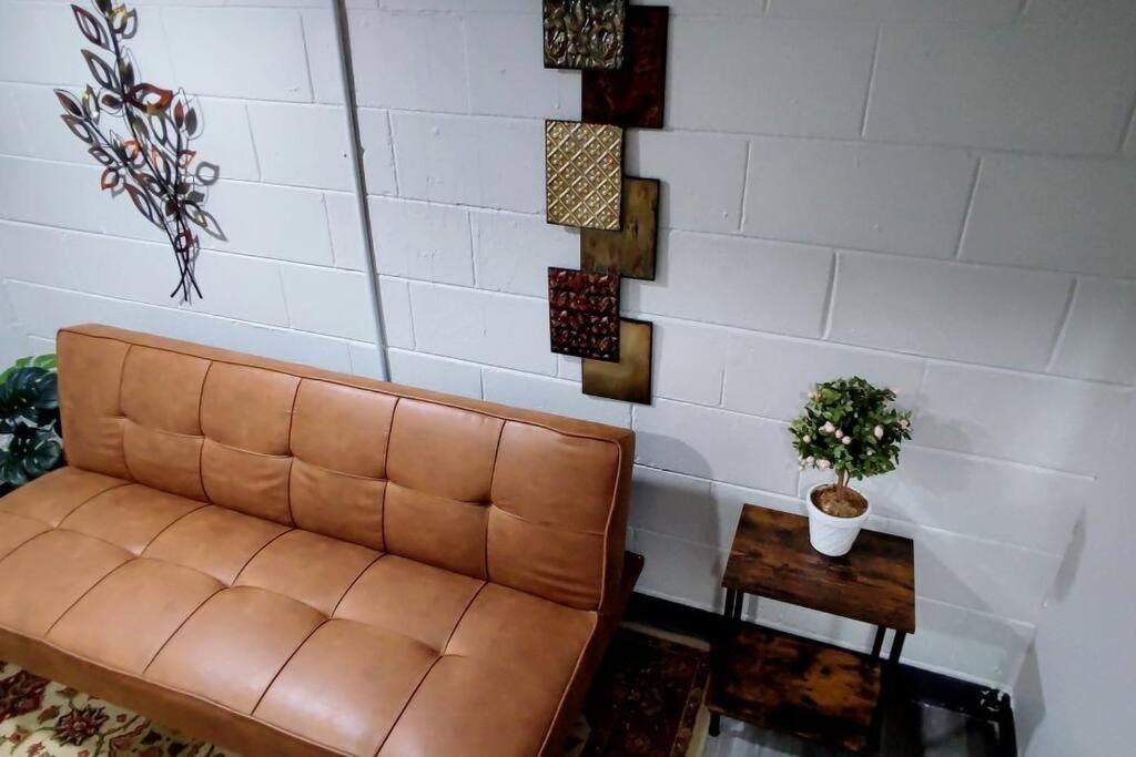 Spacious Suite Close To Downtown Indy/ King Bed Indianapolis Exterior foto